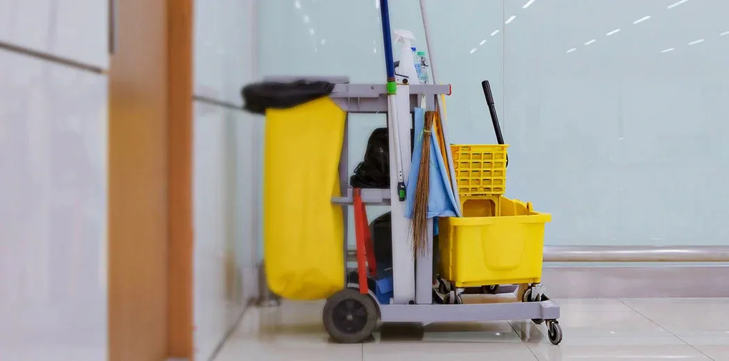 Professionelle Reinigung von Gewerbeflächen - Müßig Gebäudereinigung - ©cloud7days, freepik.com